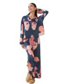 Sweet Dreams Women Pyjama Set