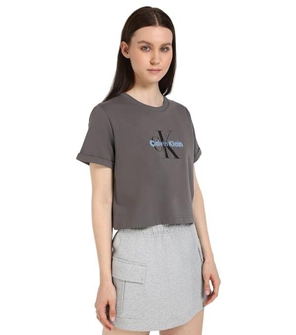 Calvin Klein Jeans Women's Solid Regular Fit T-Shirt - L